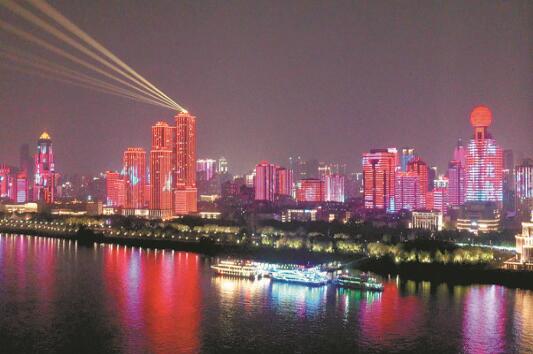 英雄之城，光明新生