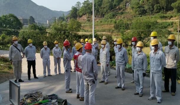 中方縣供電公司：積極開(kāi)展現(xiàn)場(chǎng)培訓(xùn) 不斷提升員工技能水平