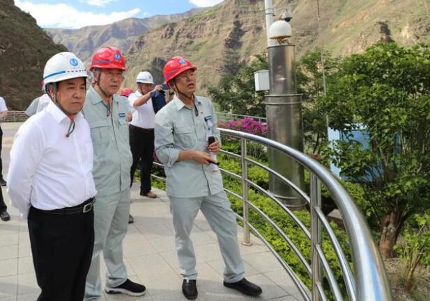 南方電網(wǎng)董事長、黨組書記孟振平調(diào)研烏東德水電站工程