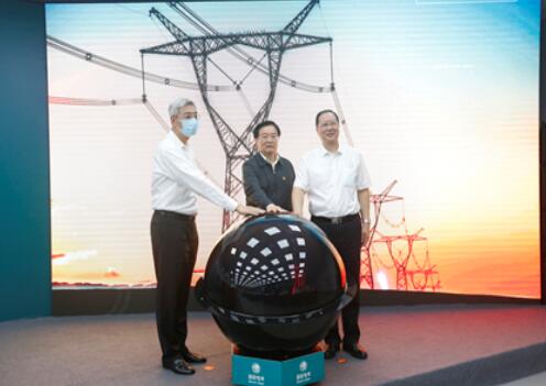 青?！幽稀?00千伏特高壓直流工程啟動送電