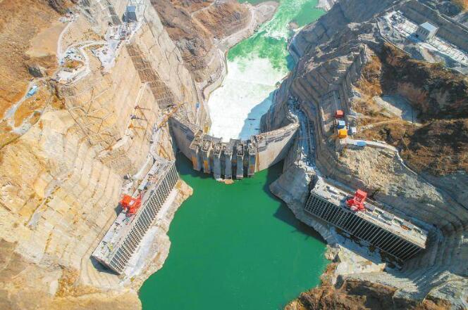 烏東德水電站首批投產(chǎn)的4臺機組正式持證運營