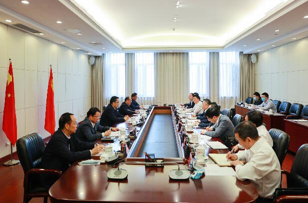 中國(guó)能建黨委書記、董事長(zhǎng)宋海良拜會(huì)貴州省委書記孫志剛