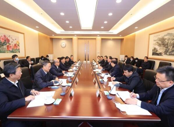 國(guó)家電網(wǎng)公司毛偉明、辛保安與生態(tài)環(huán)境部黨組書(shū)記孫金龍、部長(zhǎng)黃潤(rùn)秋舉行會(huì)談