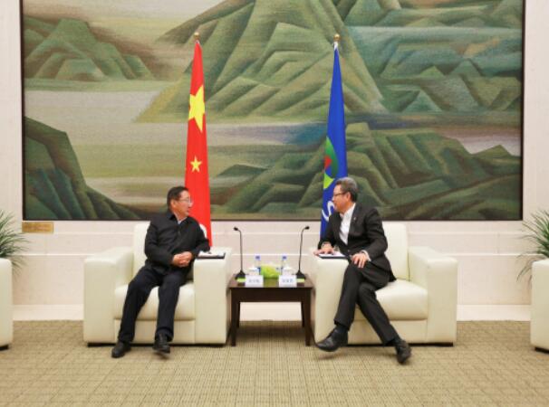 錢智民會(huì)見青海省政協(xié)副主席、海南州委書記張文魁