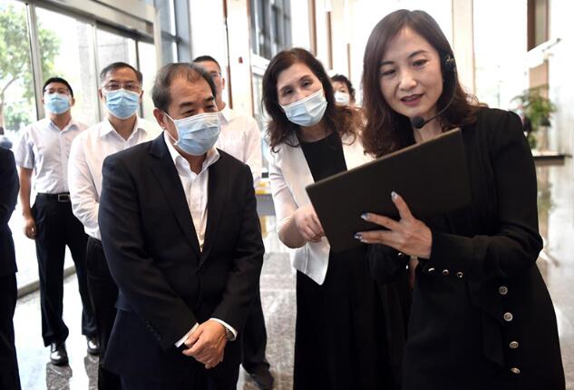 南方電網(wǎng)公司董事長(zhǎng)、黨組書(shū)記孟振平調(diào)研鼎和保險(xiǎn)公司