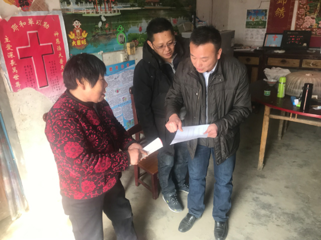 張紅軍：用真心，換真情，扶真貧