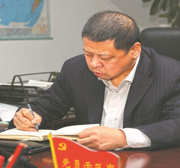 有他在，大家心里就有底了——記國家電網(wǎng)有限公司特等勞動模范汪波