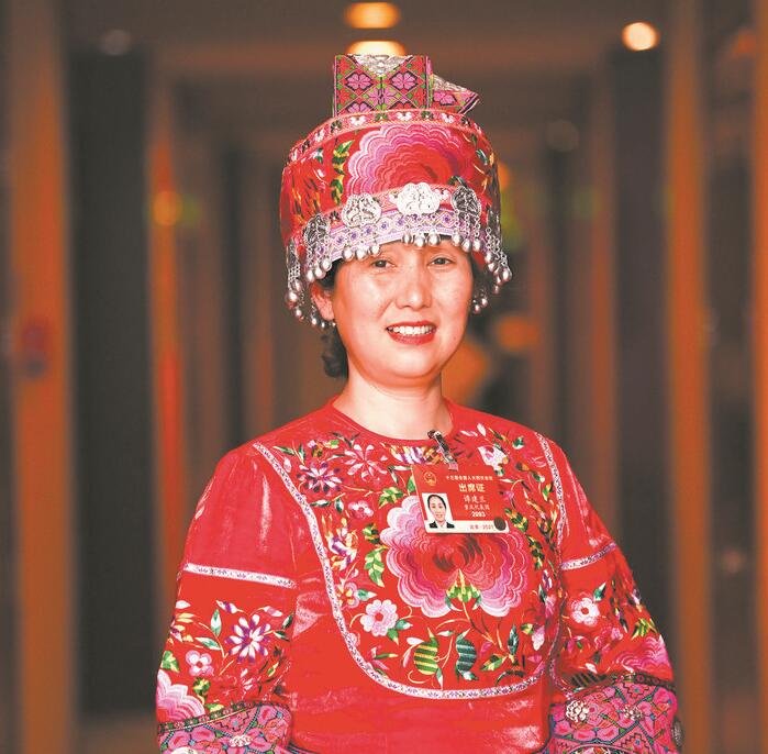 全國人大代表 譚建蘭:科學規(guī)劃成渝地區(qū)雙城經(jīng)濟圈電網(wǎng)