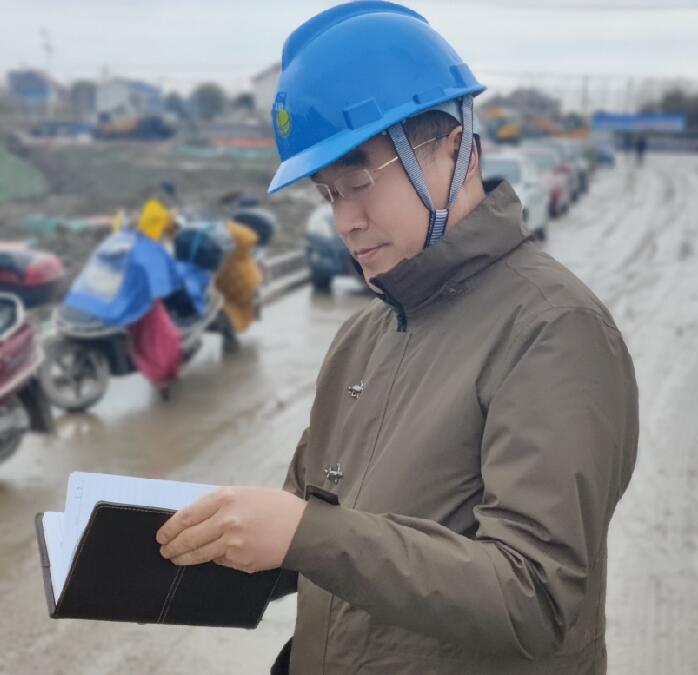 在電力線路設(shè)計(jì)的道路上精彩前行——記如東永晟實(shí)業(yè)有限公司電力線路設(shè)計(jì)組組長、電力工程技術(shù)工程師汪建軍