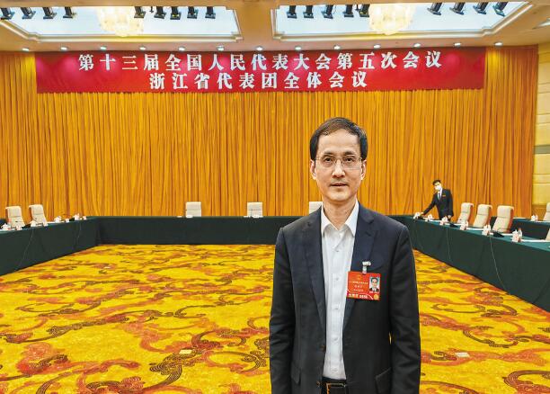 【兩會(huì)】電力為打造現(xiàn)代化濱海大都市注入動(dòng)能——訪(fǎng)全國(guó)人大代表、浙江省寧波市經(jīng)濟(jì)和信息化局局長(zhǎng)張世方