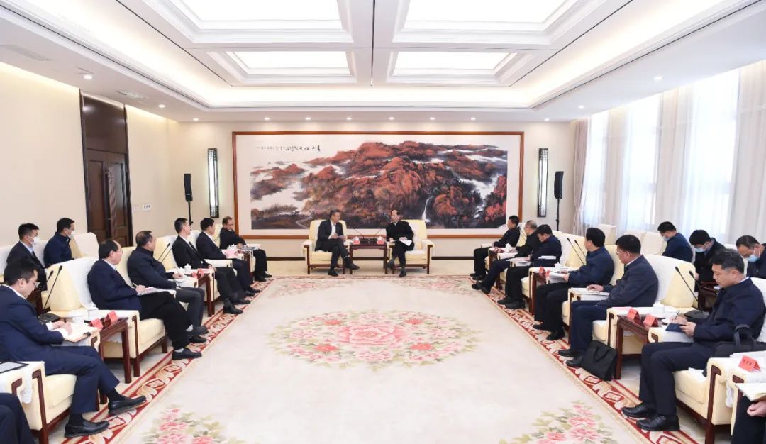 錢智民、江毅拜會內(nèi)蒙古自治區(qū)黨委書記、人大常委會主任石泰峰