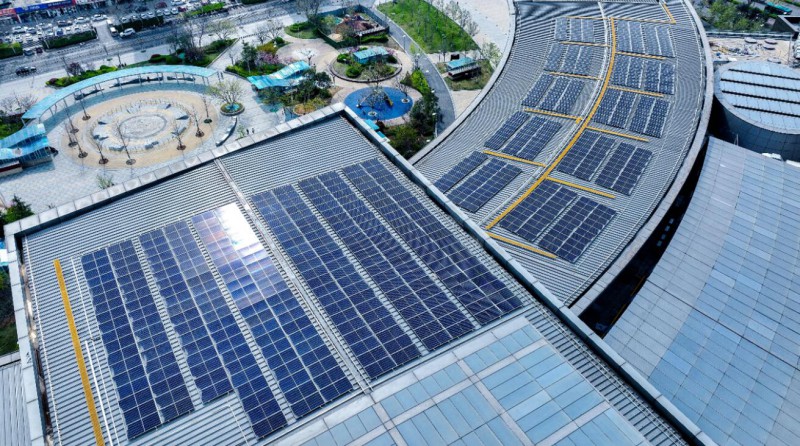 1.2MW！山東商業(yè)綜合體屋頂光伏發(fā)電項目并網(wǎng)發(fā)電