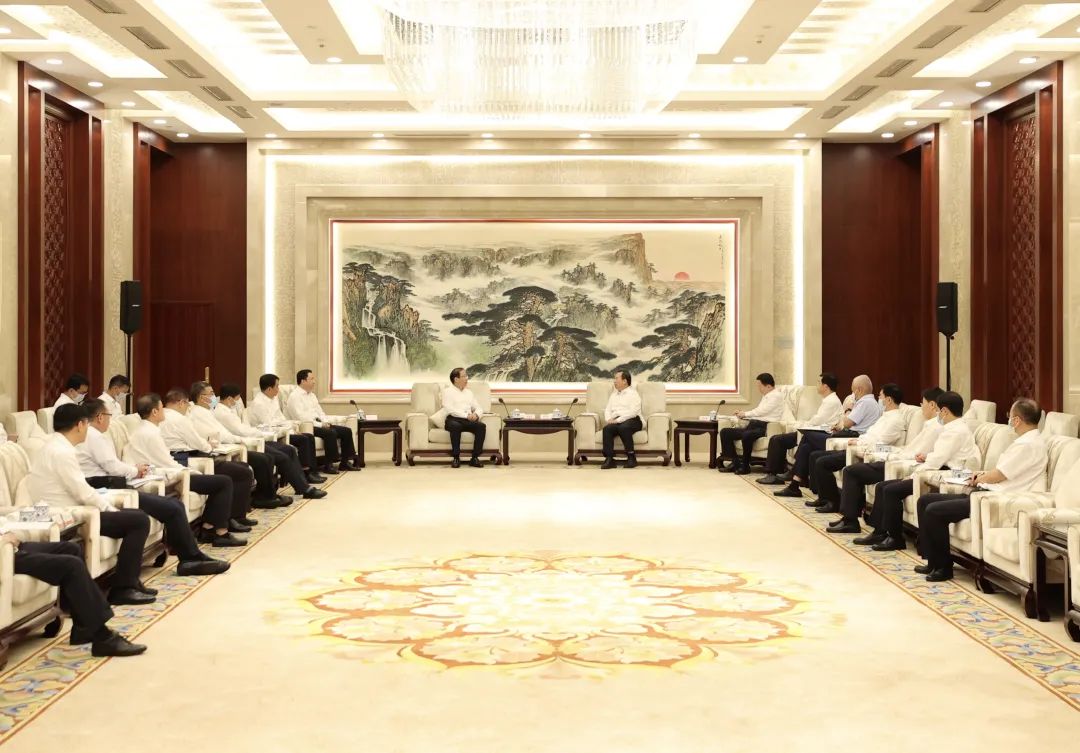 辛保安與山東省委書記李干杰、省長(zhǎng)周乃翔會(huì)談