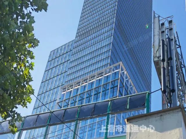 光伏發(fā)電棒＋柔性組件！上海高架路聲屏障安裝光伏
