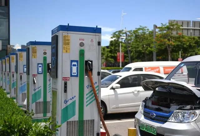 中國電動車企駛?cè)肴毡尽八{?！笔袌? width=