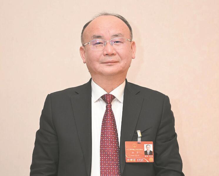 優(yōu)質(zhì)供電服務(wù)助力裝備制造業(yè)高質(zhì)量發(fā)展——訪全國人大代表、楚天科技股份有限公司董事長(zhǎng)兼總裁唐岳