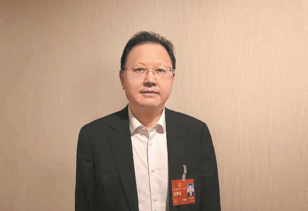 加快新能源產(chǎn)業(yè)技術(shù)創(chuàng)新 助推能源綠色低碳轉(zhuǎn)型——訪全國(guó)人大代表、江西贛鋒鋰業(yè)集團(tuán)股份有限公司董事長(zhǎng)李良彬