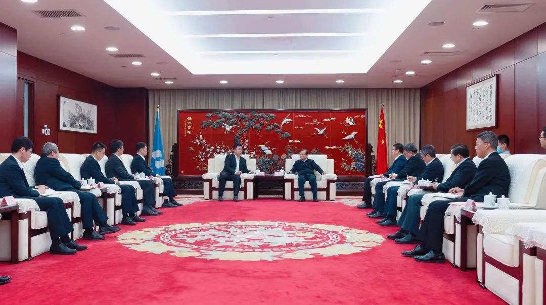 華電集團(tuán)黨組書記、董事長(zhǎng)江毅會(huì)見海博思創(chuàng)董事長(zhǎng)、總經(jīng)理張劍輝