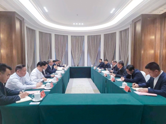 中國電建黨委副書記、總經(jīng)理王斌與黑龍江省常務(wù)副省長王一新舉行會談