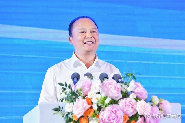 全國工商聯(lián)副主席，通威集團董事局主席劉漢元：加快建設可再生能源 構(gòu)建川渝清潔能源一體化
