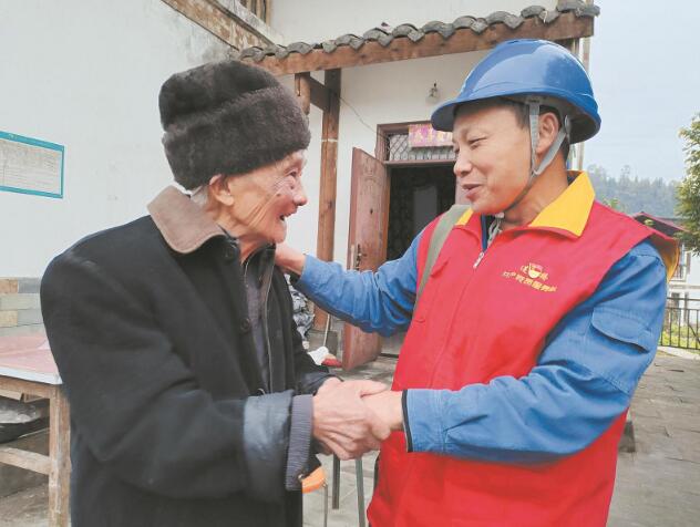 鄭先朝：客戶說(shuō)“有他在，我們用電放心”