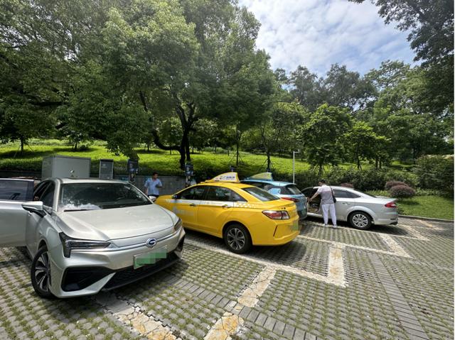 調(diào)查丨多地充電樁電價漲幅20%以上，分時電價與行業(yè)競爭多方博弈