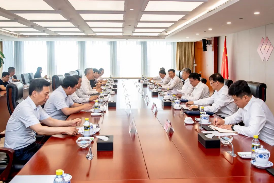 國家能源集團黨組書記、董事長劉國躍會見包頭市委副書記、市長張銳