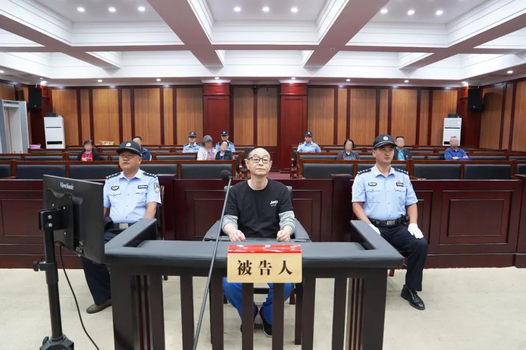 貴州電網(wǎng)有限責(zé)任公司原黨委委員、工會主席張帆受賄案一審宣判