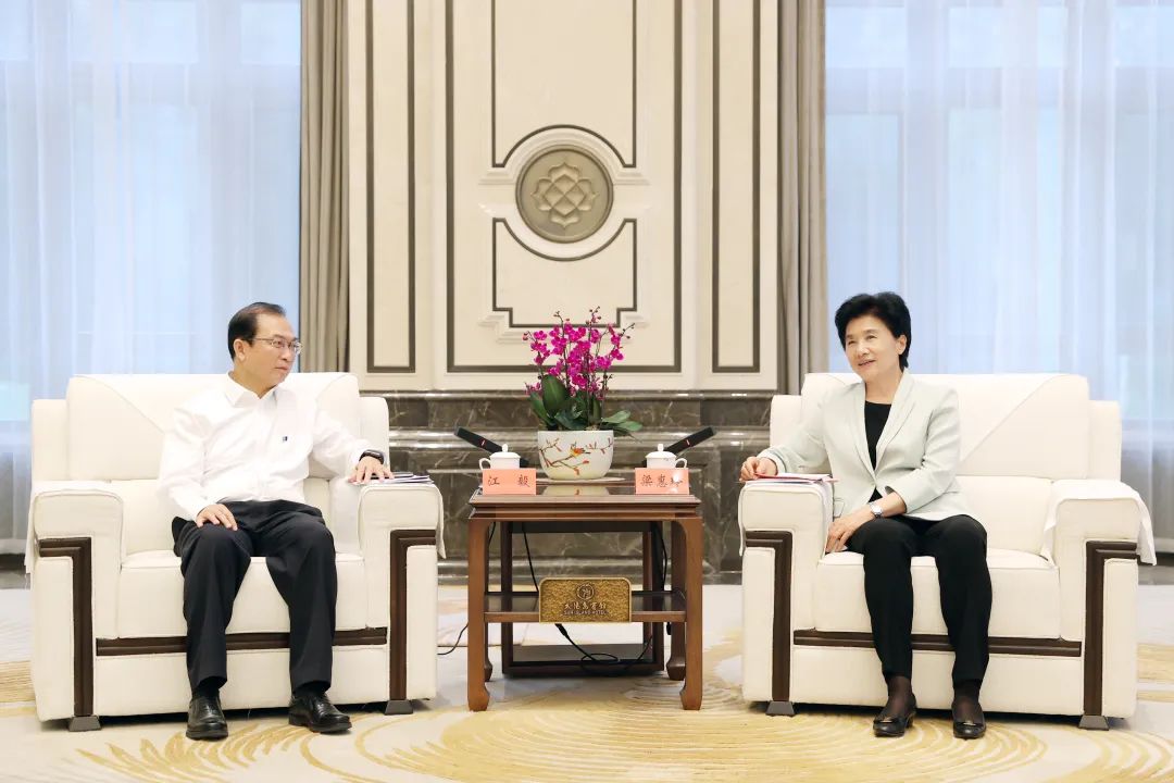華電集團黨組書記、董事長江毅拜會黑龍江省委副書記、省長梁惠玲