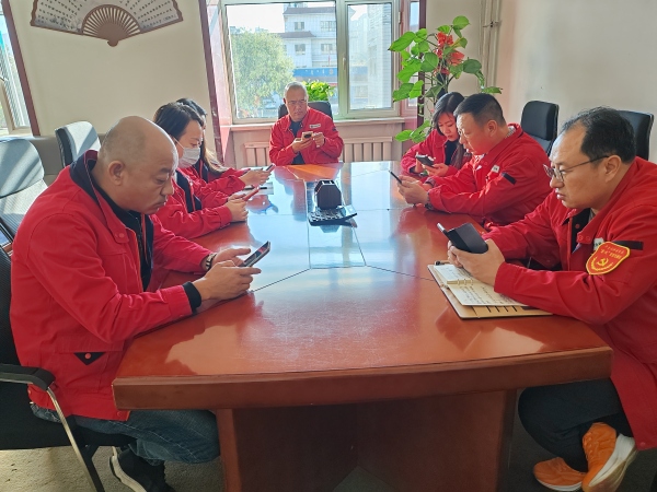 烏海市千里山供電公司：學(xué)習(xí)新細(xì)則，提升班組管理