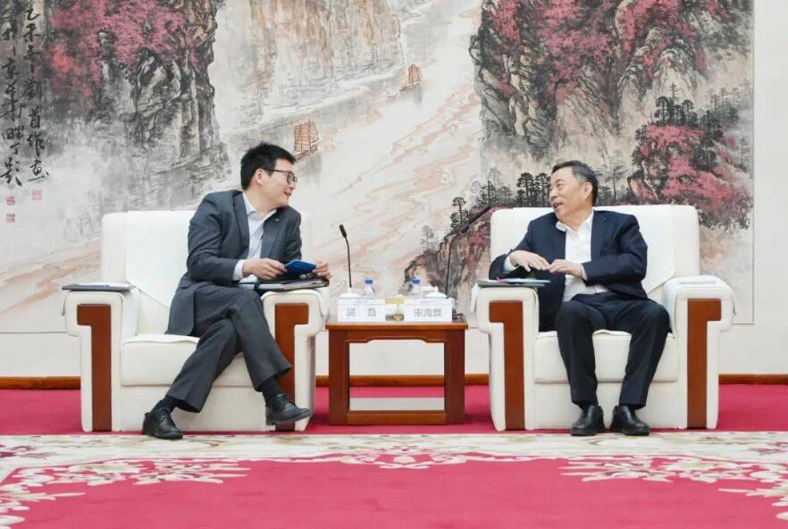 中國能建黨委書記、董事長宋海良與上海電氣集團(tuán)黨委書記、董事長吳磊會談