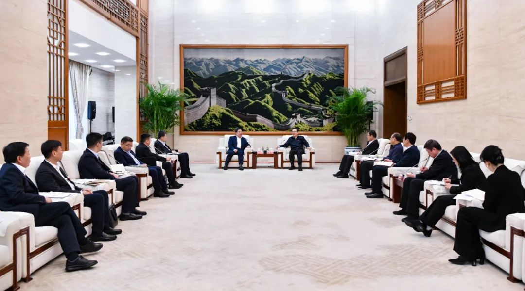 中國(guó)電氣裝備白忠泉董事長(zhǎng)、周群總經(jīng)理拜訪中國(guó)大唐董事長(zhǎng)鄒磊