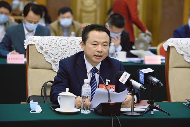 【兩會(huì)好聲音】全國(guó)人大代表、天能控股董事長(zhǎng)張?zhí)烊危和苿?dòng)《可再生能源法》修訂，保障國(guó)家能源安全