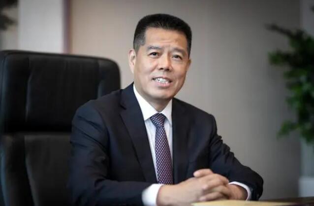 加快推動傳統(tǒng)煤炭企業(yè)向新能源企業(yè)轉(zhuǎn)型發(fā)展——訪全國人大代表，山東能源集團黨委書記、董事長 李偉
