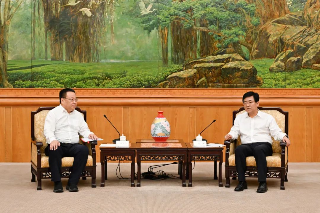 中核集團(tuán)總經(jīng)理、黨組副書記申彥鋒拜會福建省委副書記、省長趙龍