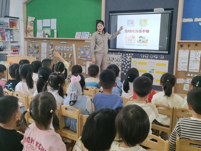國(guó)網(wǎng)光澤縣供電公司電“亮”校園，安全“童”行