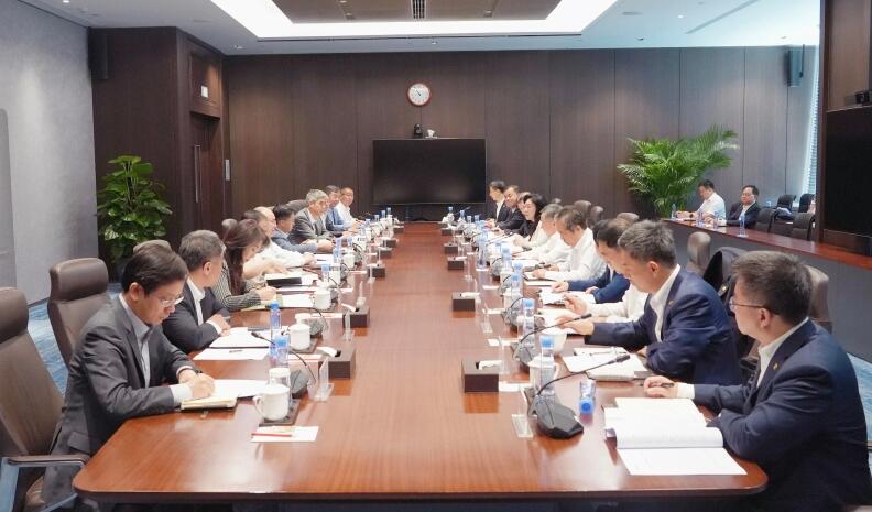 中國能建黨委書記、董事長宋海良與中信集團(tuán)黨委書記、董事長奚國華會(huì)談