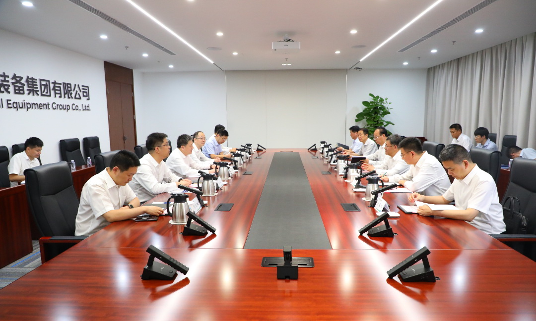 中國電氣裝備黨委副書記、總經(jīng)理周群會(huì)見西安