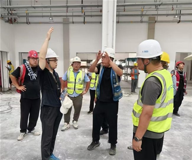 炎炎夏日送清涼，沁潤(rùn)人心筑防線