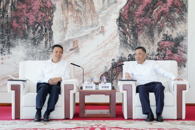 中國能建黨委書記、董事長宋海良與哈電集團(tuán)黨委書記、董事長曹志安會(huì)談