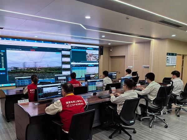 國網上海超高壓公司全力迎戰(zhàn)臺風“普拉?！?全力確保城市主電網安全穩(wěn)定運行
