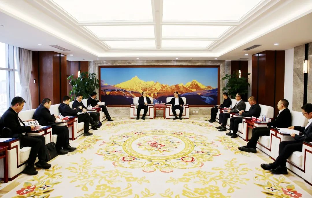 大唐云南公司黨委書記、董事長(zhǎng)王繼才與水電六局黨委書記、董事長(zhǎng)翟萬(wàn)全會(huì)談