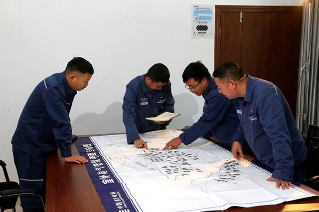 貴州興義供電局研發(fā)“智電擎鋒”機(jī)器人，實(shí)現(xiàn)營(yíng)配協(xié)同新突破