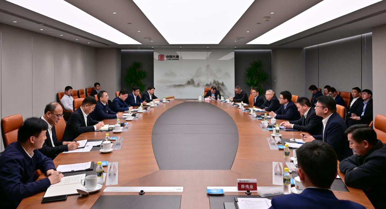 大唐集團(tuán)黨組書記、董事長鄒磊與上海電氣黨委書記、董事長吳磊會(huì)談
