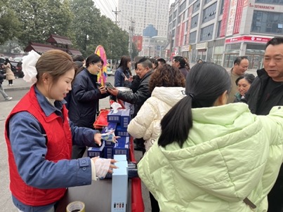 貴州遵義正安供電局：供電送祝福，情暖返鄉(xiāng)路