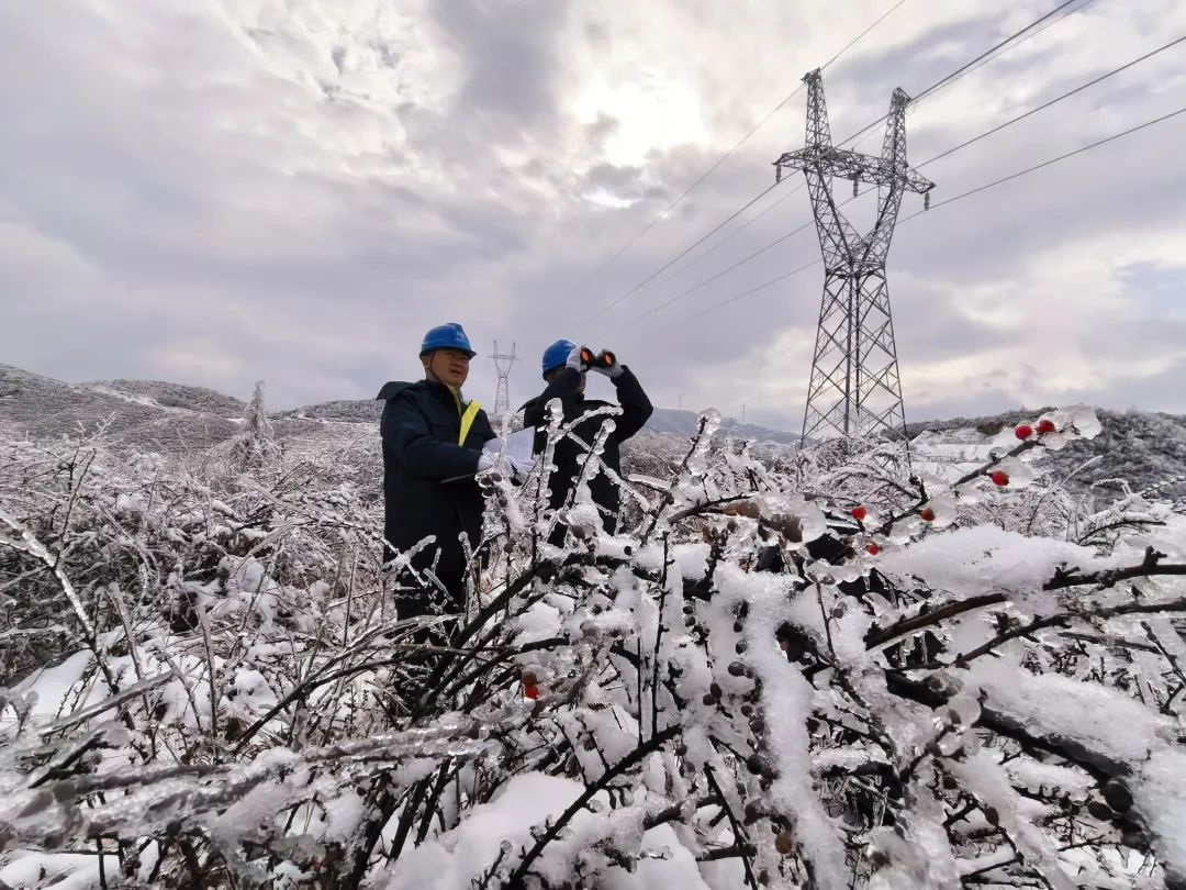 南方電網(wǎng)科技抗冰 讓冰雪“看得見、除得掉、防得住”