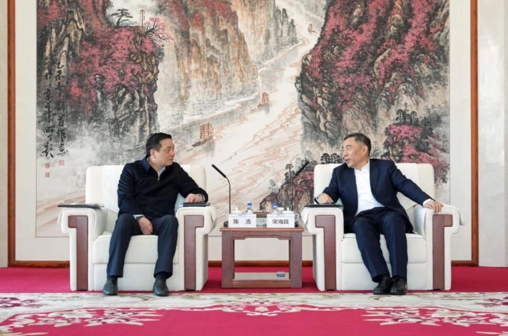 中國(guó)能建黨委書記、董事長(zhǎng)宋海良與湖州市委書記陳浩會(huì)談