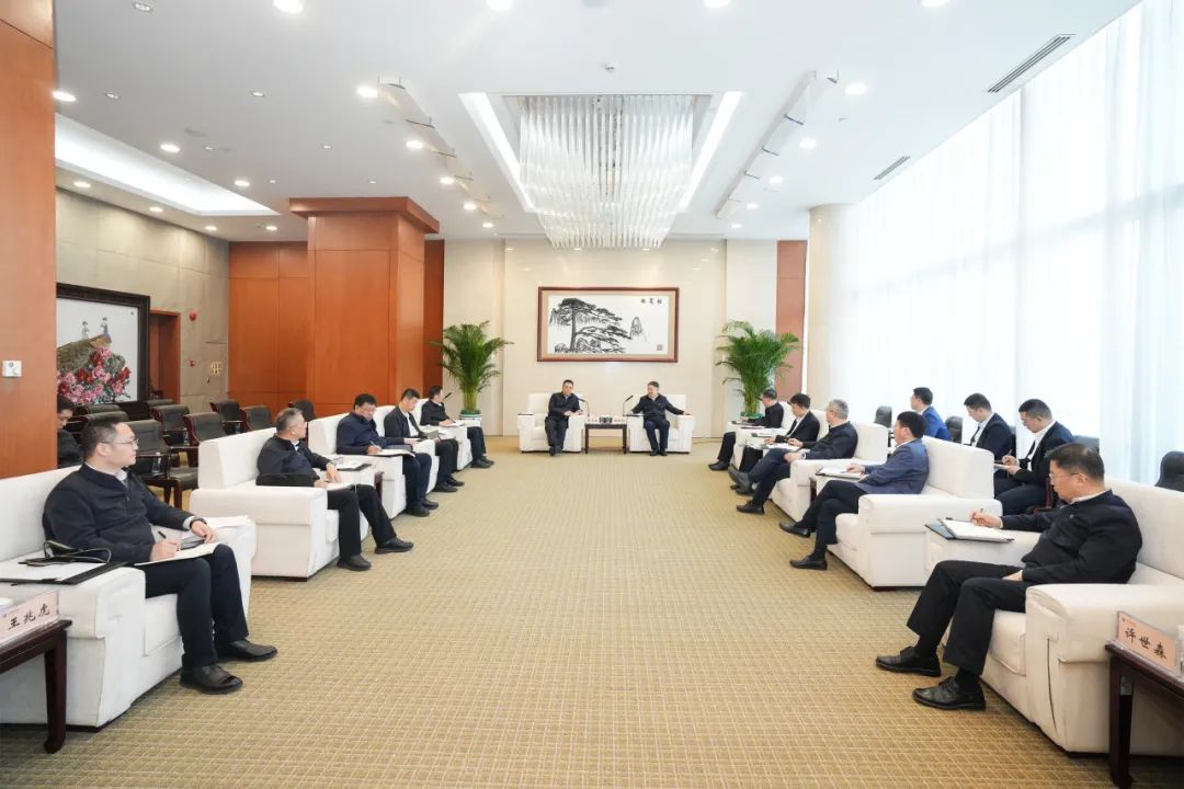 華能集團董事長溫樞剛、總經理張文峰會見哈電集團董事長曹志安、總經理黃偉