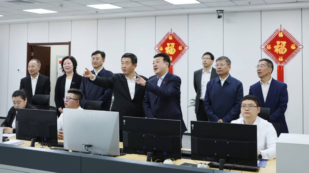 呂軍到內(nèi)蒙古公司能投公司調研